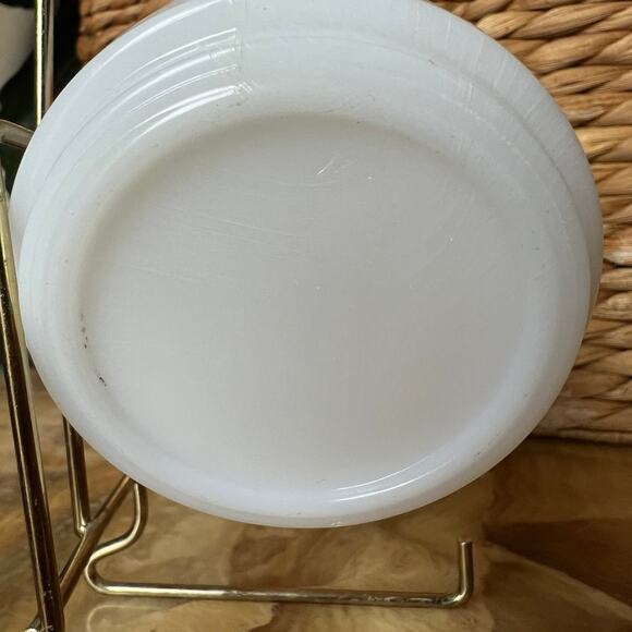 Vintage Frog & Mushroom Milkglass Mug - Picture 5 of 7